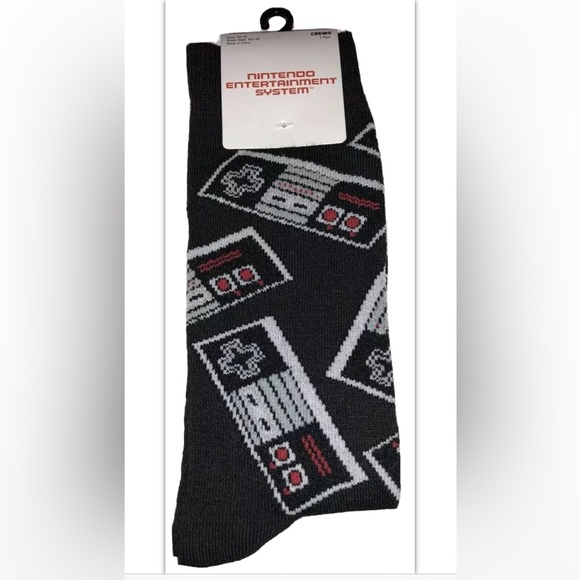 Nintendo Crew Socks 1 Pair Men's 6.5-12 Black w Controller 8 Bit NES Old School - Picture 1 of 9